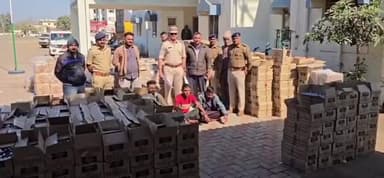 ટંકારા: ટંકારામાં છતર જીઆઇડીસીમાં આવેલ ગોડાઉનમાંથી 1.17 કરોડ નો વિદેશી દારૂના જથ્થા સાથે ત્રણ ઝડપાયા