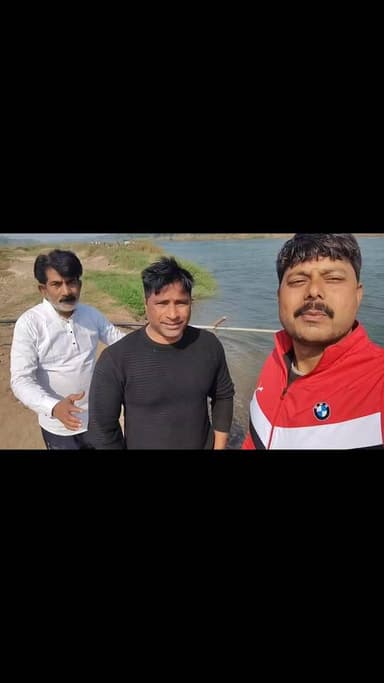 “मकर संक्रांति के पावन अवसर पर साथियों संग मुआर घाट, माँ नर्मदा में स्नान कर आशीर्वाद प्राप्त किया।
माँ नर्मदा सभी के जी...