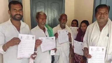 గాంధారి: గౌరారంలో లబ్ధిదారులకు గృహజ్యోతి ప్రొసీడింగ్ కాపీలు, అర్హులైన ప్రతి కుటుంబానికి 200 యూనిట్ల వరకు విద్యుత్ : అధికారులు