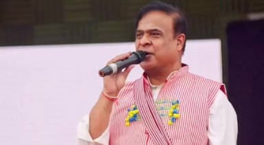 ডিফু: ডিফু বিধানসভা সমষ্টিৰ ডিফুৰ তাৰালাংছ'ত মহিলা উদ্যমিতা আঁচনিৰ চেক বিতৰণ কৰে মুখ্যমন্ত্ৰী ড০ হিমন্ত বিশ্ব শৰ্মাই