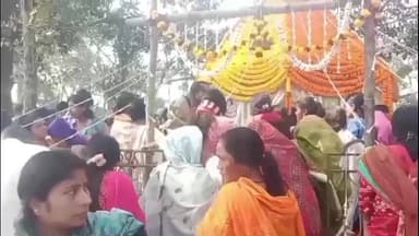 মুরারই ২: কাঠিয়া গ্রামে খোসাল বাবা মন্দিরে মকর সংক্রান্তি উপলক্ষে খোসাল বাবা ঠাকুরের বিশেষ পুজোপাঠ করা হল