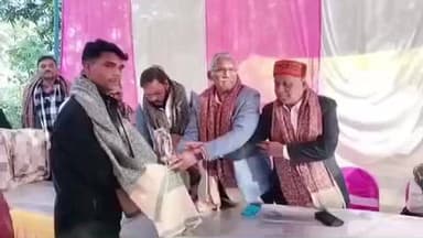 बल्दीराय: तुलसीराम तिवारी का पुरवा में सेवा, सम्मान और समर्पण का संगम, मेधावी व बुजुर्ग जरूरतमंदों को मिला कंबल