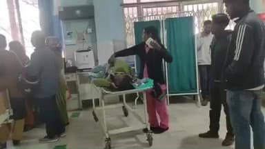 भरनो: जुड़ा टोंगरी के पास स्कूटी और टीवीएस की टक्कर में चार घायल, एक सदर अस्पताल रेफर