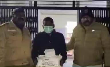 भगवानपुर: शहीदवाला ग्रंट गांव के पास पुलिस ने देसी शराब के एक तस्कर को किया गिरफ्तार, बरामद हुए देसी शराब के पैकेट