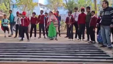 সিউড়ি ১: বিদ্যালয়ের লোহার গেট চাপা পড়ে আহত হল চারজন ছাত্র, ঘটনাটি ঘটেছে বীরভূম জেলা স্কুলে