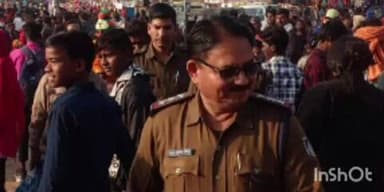 गोहपारु: गोहपारु थाना क्षेत्र के दियापीपर गांव में लगे मेले में सुरक्षा के लिए पुलिस मौजूद रही