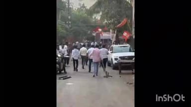 कल्याण: कल्याण मध्ये ठाकरे आणि भाजप कार्यकर्त्यांमध्ये राडा, लोखंडी रॉड घेऊन उतरले रस्त्यावर, व्हिडिओ व्हायरल