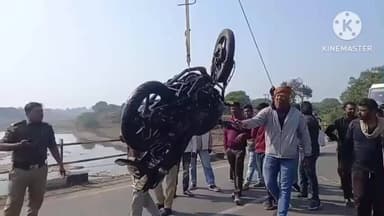 बटियागढ़: हारट में सुनार नदी में मिली अज्ञात पल्सर बाइक, पुलिस की जांच जारी