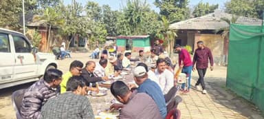 इमामगंज: खाकी के आंगन में दही-चूड़ा का आयोजन, थानाध्यक्ष ने कहा- इससे पुलिस और जनता के बीच बनेंगे मधुर संबंध