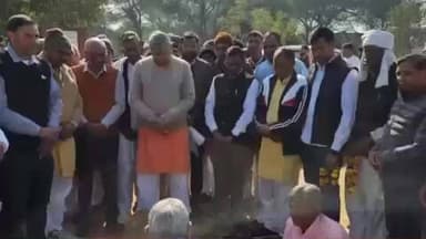 लोहारू: सांसद: किसानों को पैदावार बढ़ाने के लिए देशी गाय के गोबर और गोमूत्र से बनी खाद का प्रयोग कर ऑर्गेनिक खेती करनी चाहिए