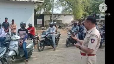 आर्वी: रेस्ट हाऊस येथून हेल्मेट जनजागृती सबंधात निघाली रॅली.. रस्ता सुरक्षा म्हणजे थेट जीवन रक्षा.. मेघल अनासने