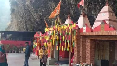 लडभड़ोल: प्राचीन शिव मंदिर नागेश्वर महादेव कुडड में 51 किलो मक्खन से सजे भोलेनाथ, सात दिवसीय घृत पर्व का भव्य आगाज हुआ