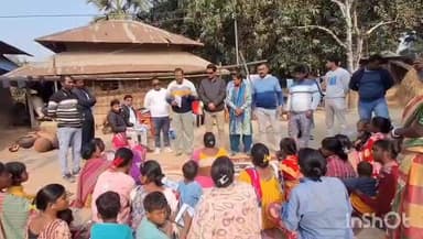 তপন: কালিমন্দিরে পুজো দিয়ে তপনের রামচন্দ্রপুরে তৃণমূলের উন্নয়নের সংলাপ ও বাড়ি বাড়ি প্রচার