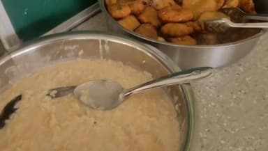 মাদারিহাট: জলদাপাড়ায় পর্যটকদের পিঠে পুলি খাওয়ানো হলো