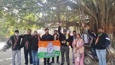 कन्नौज: वाराणसी में एनएसयूआई कार्यकर्ताओं ने विरोध कार्यवाही का विरोध किया, कलेक्ट्रेट में कांग्रेस ने किया प्रदर्शन