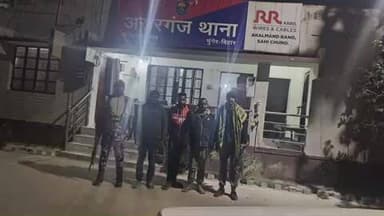 टेटिया बम्बर: सजुआ गांव से 3 फरार वारंटी गिरफ्तार, जेल भेजे गए