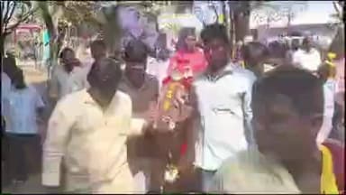 காட்பாடி: பேரறிஞர் அண்ணா விருது பெற்றிருப்பதில் பெரும் மகிழ்ச்சி அடைகிறேன் வண்டறந்தாங்கள் பகுதியில் அமைச்சர் துரைமுருகன் பேட்டி