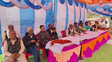 चरखारी: अर्जुन बांध में मकर संक्रांति मेले पर उमड़ी भारी भीड़, सुरक्षा के बीच शांतिपूर्ण संपन्न