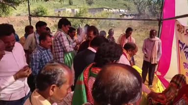 ଲାଞ୍ଜିଗଡ: ଚାଷୀର ହକ ଓ ଅଧିକାର ପାଇଁଁ ଲଢେ଼ଇ କରିବ କୃଷକ ବନ୍ଧୁ ସଗଠନ। ପୋଖରୀ ବନ୍ଧ ଠାରେ ପଞ୍ଚାୟତ ସ୍ତରୀୟ ମାଁ ହିରାନୀଳା କୃଷକ ସଙ୍ଗଠନ ବୈଠକ।