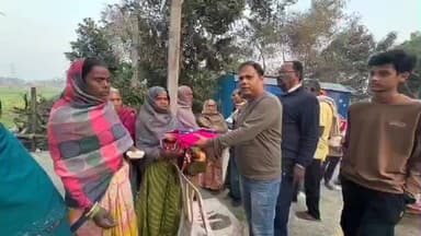 हरनौत: डिहरा गांव में जरूरतमंद लोगों के बीच कंबल का वितरण किया गया