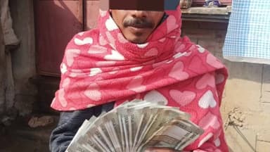 খড়গ্রাম: মানবিকতার নজির পুলিশের, খড়গ্রামে উদ্ধার মোটর চালিত ভ্যান ফিরল প্রকৃত মালিকের হাতে