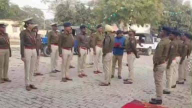 मधेपुरा: पुलिस अधीक्षक ने उदाकिशुनगंज थाने का निरीक्षण किया, लोगों से बैठक कर चर्चा की