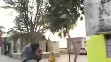 सहार: दुलमचक में चुनावी रंजिश को लेकर बवाल, घर के खपड़े फोड़े गए, चुनाव के समय से गांव में दो गुटों के बीच तनाव बना हुआ है