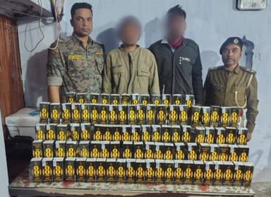 अरेराज: अरेराज उत्पाद विभाग पुलिस ने विदेशी शराब के साथ दो तस्करों को किया गिरफ्तार