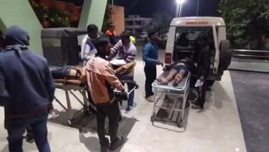 ଅନୁଗୋଳ: ରୁମଟା ପ୍ଲାଣ୍ଟରେ ହାଇଡ୍ରା ଓଲଟି ପଡ଼ିବାରୁ ଜଣେ ଇଞ୍ଜିନିୟରଙ୍କ ସମେତ ତିନି ଗୁରୁତର