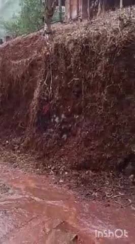 ಮೂಡಿಗೆರೆ: ತಾಲೂಕಿನಾದ್ಯಂತ 2ನೇ ದಿನವೂ ಮುಂದುವರಿದ ಮಳೆಯ ಅಬ್ಬರ.! ಕಣ್ಣೀರು ಹಾಕ್ತಿರೋ ಕಾಫಿ ಬೆಳೆಗಾರರು.!