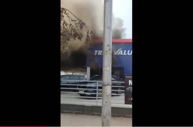 మేడ్చల్: అల్వాల్ లో కార్ షోరూమ్ లో అగ్నిప్రమాదం