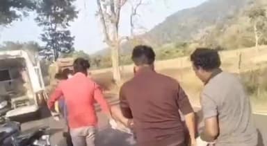 అడ్డతీగల మండలం చిన్నవడిసికర్ర వద్ద జరిగిన ప్రమాదంలో తీవ్రంగా గాయపడిన సూరిబాబు అడ్డతీగల CHC లో మృతి