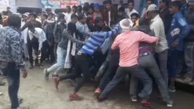 बूंदी: बरुन्धन कस्बे में मकर संक्रांति पर 800 साल पुरानी परंपरा के तहत दड़ा महोत्सव मना रहे हैं ग्रामीण