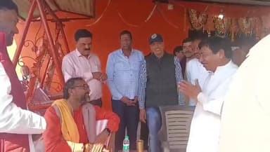 खाचरौद: मकर संक्रांति पर डा. सत्यनारायण जटिया निजानंद धाम खाचरोद पहुंचे, कहा- अध्यात्म के बिना जीवन अधूरा