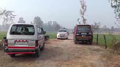 महमूदाबाद: नीम के पेड़ से लटकता मिला युवक का शव, इलाके में मची सनसनी