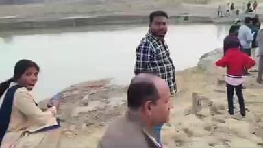 ইলামবাজার: ইলামবাজারের নেলেগড়ে অজয় নদীর জলে এক যুবকের মৃতদেহ উদ্ধার করে ময়না তদন্তের জন্য বোলপুর মহকুমা হাসপাতালে পাঠানো হয়