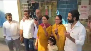 पालघर: बहुजन विकास आघाडीचे सर्वेसर्वा माजी आमदार हितेंद्र ठाकूर यांनी विरार येथे सहपरिवार केले मतदान