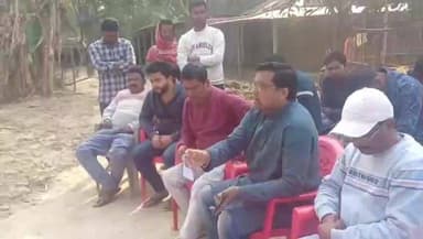 তপন: এসআইআর আতঙ্কে মৃত প্রৌঢ়ের পরিবারের পাশে তপন ব্লক তৃণমূল, বাড়ানো হল সাহায্যের হাত