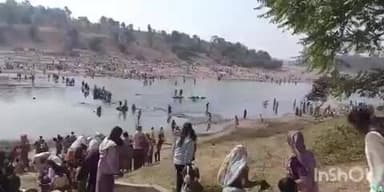 गोहपारु: मकर संक्रांति पर्व के दूसरे दिन भी गोहपारू थाना क्षेत्र के दियापीपर में उमड़ी श्रद्धालुओं की भीड़