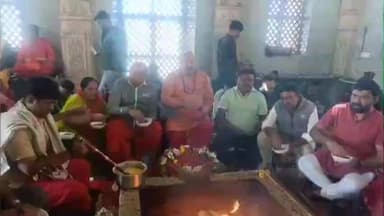 હાલોલ: યાત્રાધામ પાવાગઢ મંદિર ખાતે વિશ્વમાં પ્રથમ વખત 24 કરોડ નર્વાણ મંત્ર આહુતિ અનુષ્ઠાન. શુભારંભ