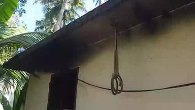 விளவங்கோடு: மாத்தூர் கோணத்தில் முன் விரோதத்தில் வீட்டை தீவைத்து எரித்த நபர்.போலீஸ் விசாரணை.