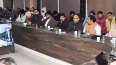 भिवानी: एडीसी दीपक बाबू लाल करवा ने समाधान शिविर में नागरिकों की समस्याएं सुनीं