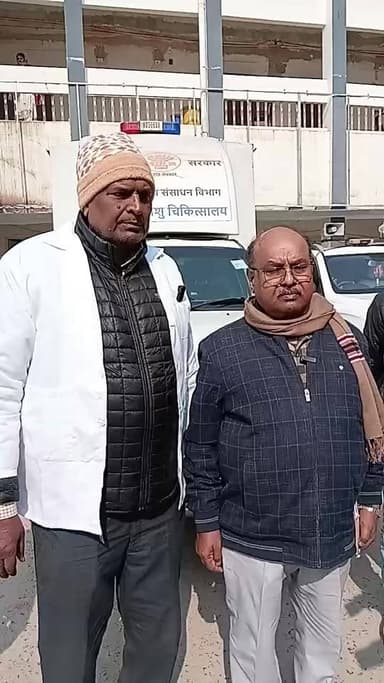 🐄📱 खगड़िया जिला पशुपालन पदाधिकारी द्वारा मोबाइल पशु चिकित्सा इकाई का संवाद कार्यक्रम आयोजित
संवाद के क्रम में डॉ. अरविं...