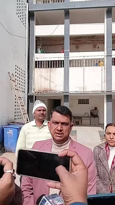 🚦🛣️ सड़क सुरक्षा माह–2026 का शुभारंभ
01 जनवरी से 31 जनवरी 2026 तक सड़क सुरक्षा माह का आयोजन किया जा रहा है। इस अवसर पर ...