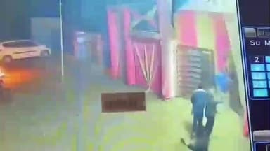 बुहाना: कोटपूतली में समोसे की रेहड़ी पर बर्तन धोते हुए मिला जानलेवा हमले का आरोपी, सिंघाना पुलिस ने किया गिरफ्तार