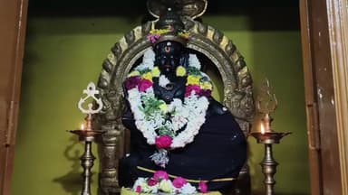 ஆண்டிப்பட்டி: சபரிமலை பொன்னம்பல மேடு போல ஆண்டிப்பட்டி நாழி மலையில் ஏற்றிய மகரஜோதியை ஏராளமான பக்தர்கள் வழிபட்டனர்