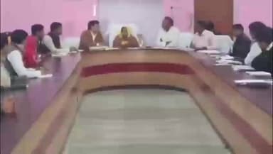 सपोटरा: पंचायत समिति सभागार में आयोजित साधारण सभा की बैठक में विधायक हंसराज मीना ने विकास कार्यों की की समीक्षा