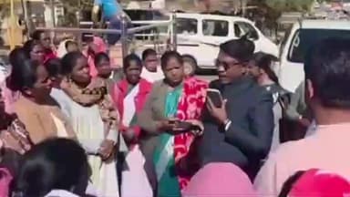 कुरडेग: कुरडेग की सहियाओं का फूटा दर्द, 4 माह से मानदेय नहीं मिलने पर विधायक भूषण बाड़ा के समक्ष रखी समस्या