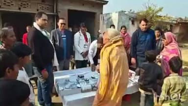 बलरामपुर: सीएमओ ने ग्राम साहेबनगर का दौरा किया, चिकन पॉक्स से बचाव को लेकर जागरूक किया