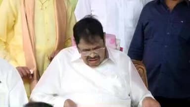 காட்பாடி: எல்லோரும் நலமோடு வாழ அனைவருக்கும் பொங்கல் வார்த்தை காந்திநகர் பகுதியில் தெரிவித்த தமிழக நீர்வளத்துறை அமைச்சர் துரைமுருகன்